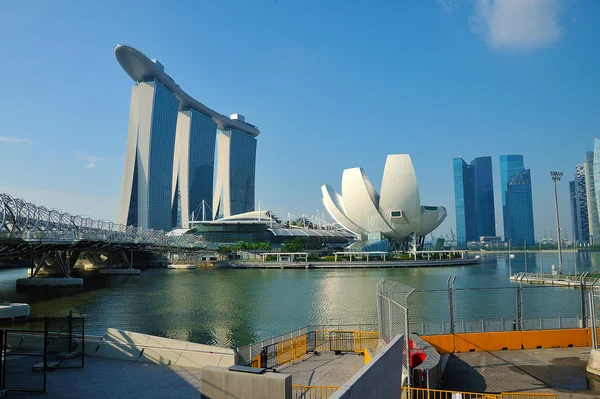 The Marina Bay Sands Resort Hotel el 8 de septiembre de 2014 en Singapur . — Foto de Stock