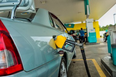 benzin pompası dolum