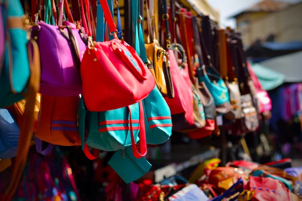 Renkli deri el çantaları — Stok fotoğraf
