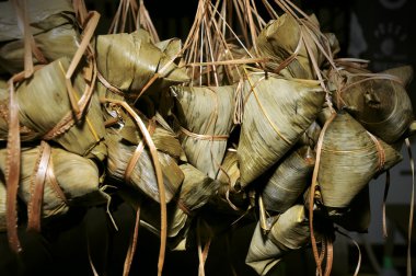 pirinç köfte bambu yaprak ile