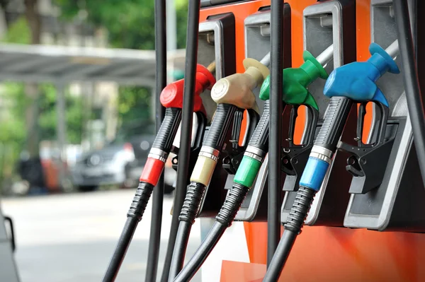 Riempimento pompa benzina — Foto Stock