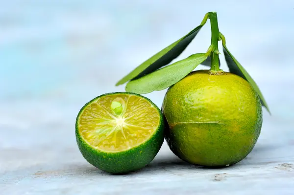 Färsk grön lime — Stockfoto