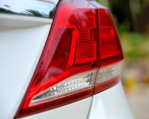 Cierre de luces de frenos rojos del coche — Foto de Stock