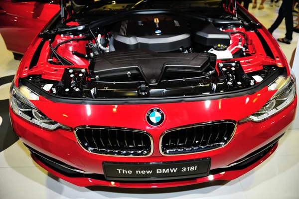 The new BMW 318i engine — Stock Photo, Image