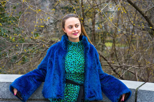 Dressing Blue Faux Fur Coat Patterned Dress Pretty Girl Smilingly — Foto de Stock