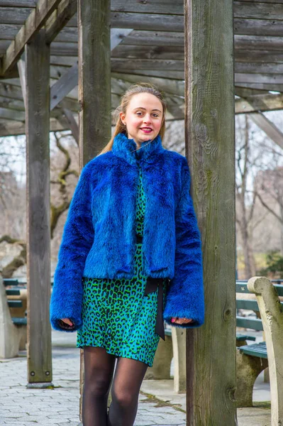 Dressing Blue Faux Fur Size Jacket Patterned Dress Pretty Girl — Foto de Stock