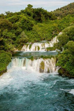 Krka Nehri Şelaleleri Hırvatistan 'ın Krka Ulusal Parkı' nda
