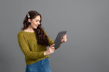 uzak çalışma, arama bilgileri, blog yazma ve internette sörf, online alışveriş