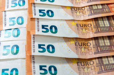 Ekonomik ve ticari sistemin bir parçası olarak 50 avroluk banknotlar, Euro banknotları, yakın plan