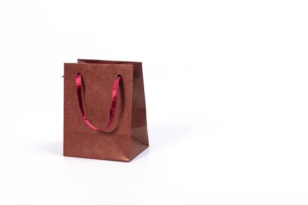 浅色背景的棕色纸制购物袋 设计模型 — 图库照片