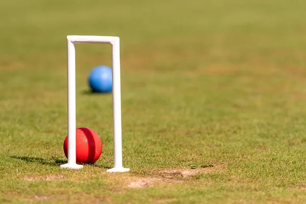 Reda Nad Palle Croquet Blu Wicket Sul Prato Verde Una — Foto Stock