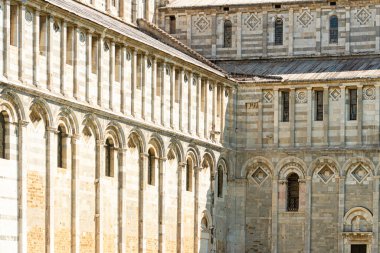 Pisa, İtalya - 9 Ağustos 2021: Piazza dei Miracoli 'deki vaftiz töreninin yakın çekim detayları