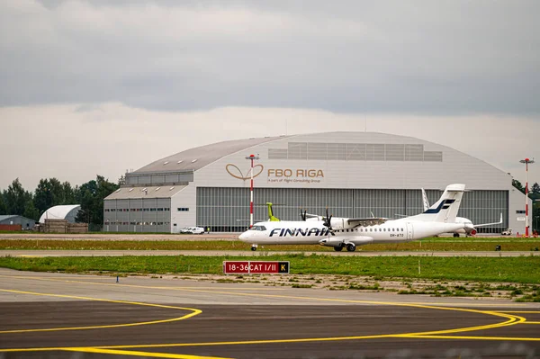 Riga Latvia August 2021 Finnair Atr 500 Ato Landing Arrival — Stock Photo, Image