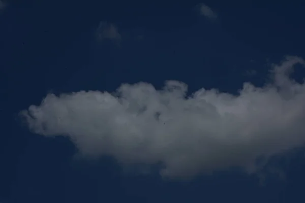 Cielo Azul Nubes Blancas —  Fotos de Stock