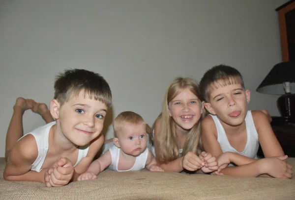 Children Baby Family Photo — Stock Photo, Image