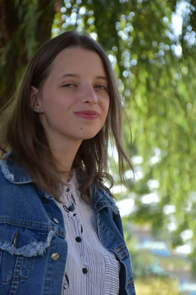 Menina Bonita Parque — Fotografia de Stock