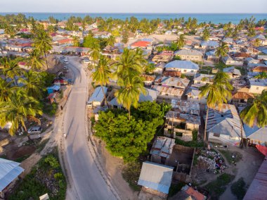 Paje köyü, Zanzibar, Tanzanya, Afrika 'daki Kentsel Yoksulluk Evleri' nin hava manzarası
