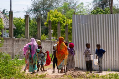 NUNGWI, TANZANIA - Ocak 2020: Nungwi Köyü, Zenci Afrikalı Çocuklar Balıkçı Köyü, Zanzibar, Tanzanya