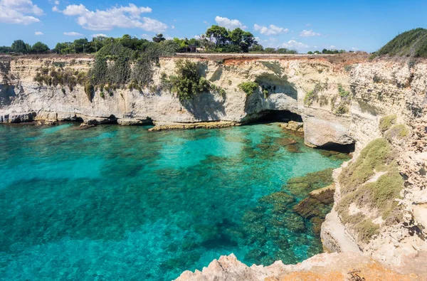 Torre Sant Andrea vista al mar, Apulia, Italia — Foto de Stock