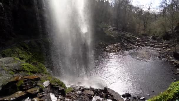 Henrimd falls, Brecon Beacons National Park, Wales, Storbritannien — Stockvideo