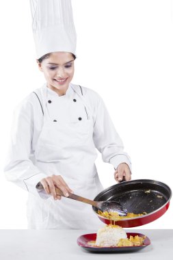 Erkek aşçı yemek lezzetli yemekler