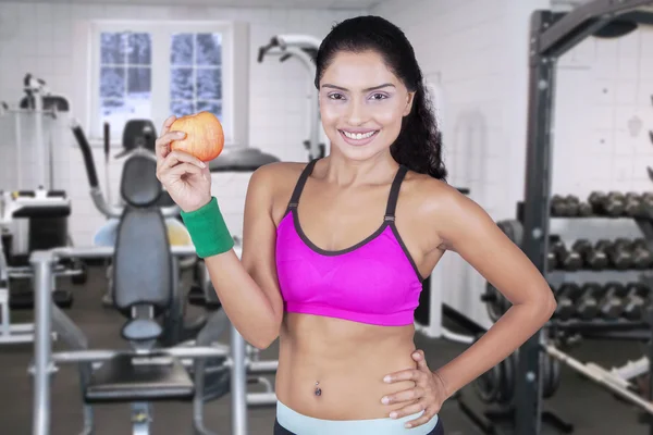 Ragazza atletica dopo l'allenamento — Foto Stock