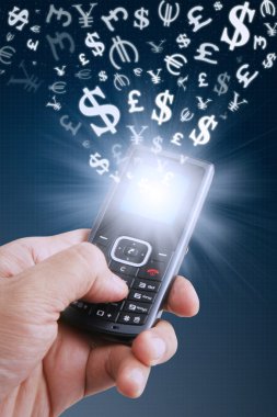 Para birimi simgelerini bir cep telefonu uçmak