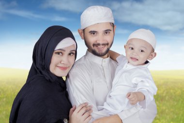 Orta Doğu anne ve baba ve oğulları