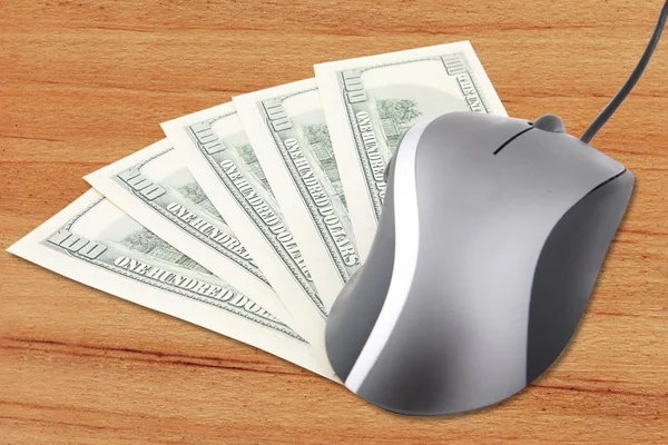 One hundred dollar banknote and computer mouse — Stock Photo, Image