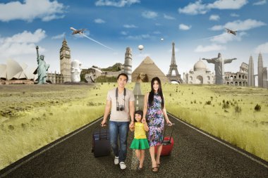 Mutlu aile dünya çapında gezi