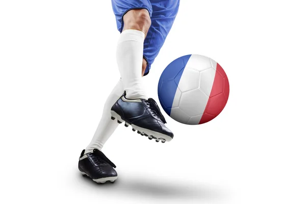 फुटबॉल खिलाड़ी फ्रांस ध्वज के साथ गेंद को चकमाता है — स्टॉक फ़ोटो, इमेज