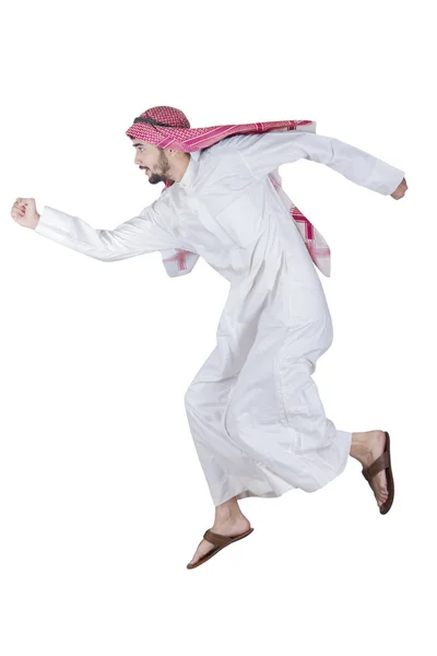 L'uomo arabo corre in studio — Foto Stock