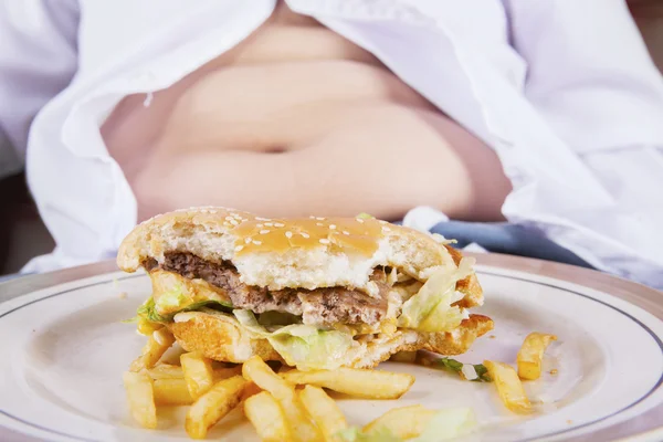 Burger mit dickem Bauch — Stockfoto