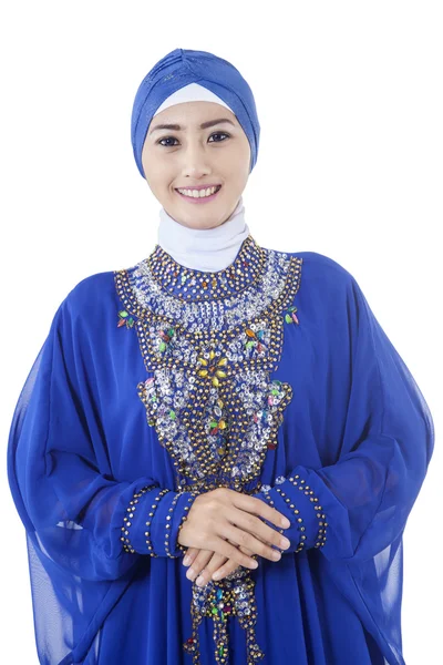 Jovem mulher muçulmana bonita — Fotografia de Stock