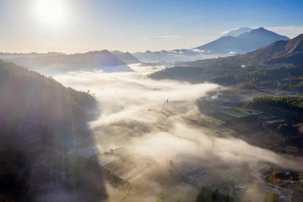 Beautiful Aerial View Pinggan Village Covered Misty Sunrise Time Batur — Stock Photo, Image