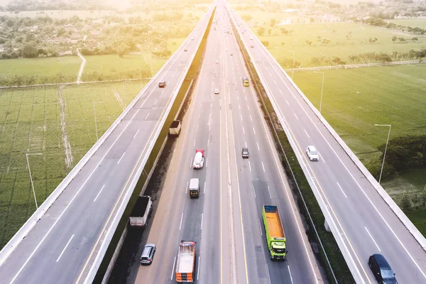 Vista Aérea Del Tráfico Carretera Elevada Peaje Con Tierras Cultivo —  Fotos de Stock