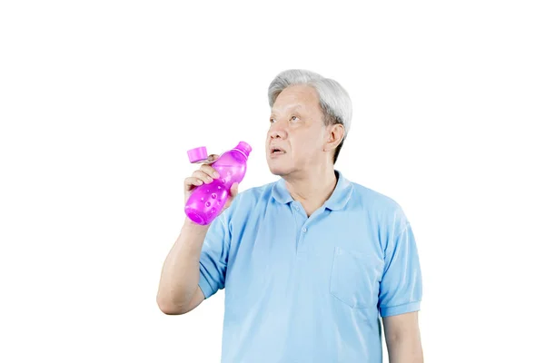 Anciano Usando Ropa Deportiva Mientras Bebe Una Botella Agua Después — Foto de Stock