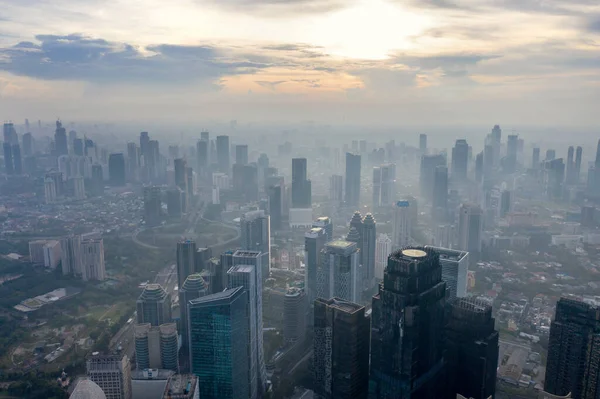 Jakarta Indonésia Novembro 2020 Bela Vista Aérea Nebulosa Paisagem Urbana — Fotografia de Stock