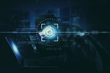 Erkek hacker güvenlik sistemi tarafından taranırken kod ikili arkaplanı olan kullanıcı bilgilerini hackliyor