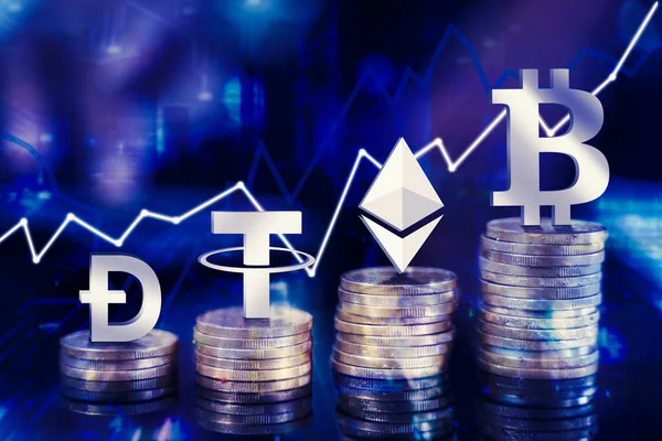 Bild Cryptocurrency Symbol Staplar Mynt Formade Tillväxt Finans Diagram Med — Stockfoto