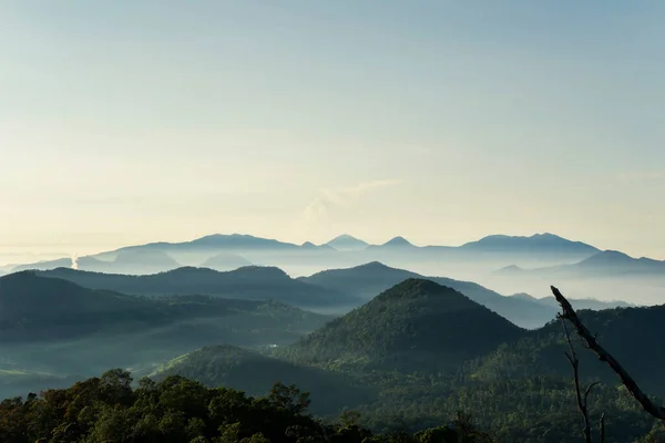 Krásný Letecký Pohled Mlhavé Vysočiny Ranních Hodinách Bandungu Indonésie — Stock fotografie