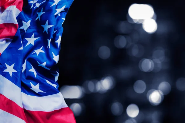 Zbliżenie Flagi Ameryki Rozmazanym Tle Światła Musujące — Zdjęcie stockowe