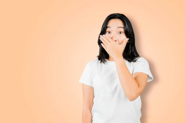 Surprised Young Woman Covering Her Mouth Hand While Standing Copy — Stok fotoğraf