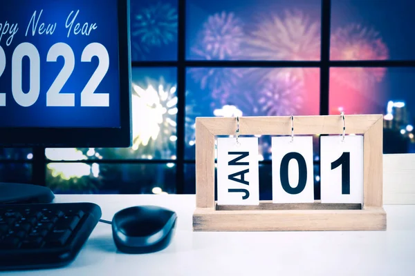 Bilgisayarın Masaüstünü Kapat Yeni Yıl 2022 Metni Ocak Ayı Takvimi — Stok fotoğraf
