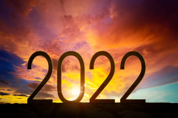 Siluet 2022 Angka Dengan Latar Langit Dramatis Saat Matahari Terbit — Stok Foto