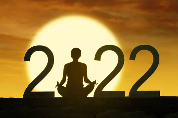 Silhouette Young Woman Practicing Yoga While Sitting 2022 Numbers Dawn — Stock Photo, Image