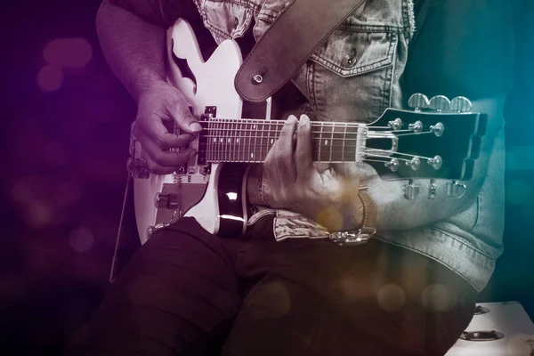 Close Young Man Playing Electric Guitar While Sitting Blurred Sparkling — Stock Photo, Image