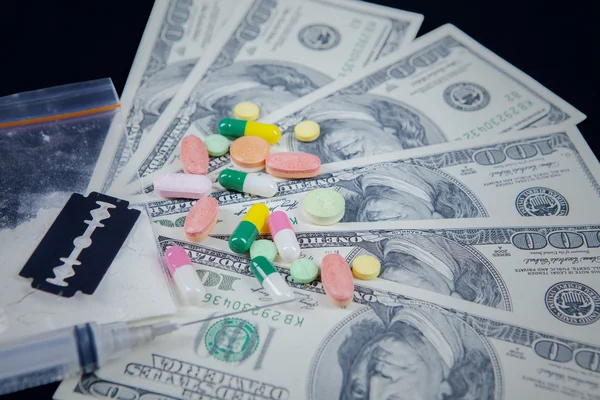 Geld en drugs — Stockfoto