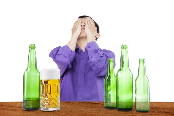 Drunk man covering his face 1 — Stock Photo, Image