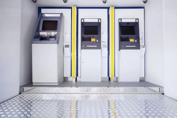 Drie ATM-machines — Stockfoto